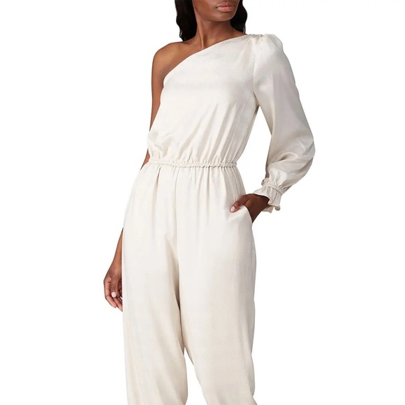 Love & Whit Run the Runway Ivory jumpsuit one shoulder sz 2 $236 - Picture 1 of 5